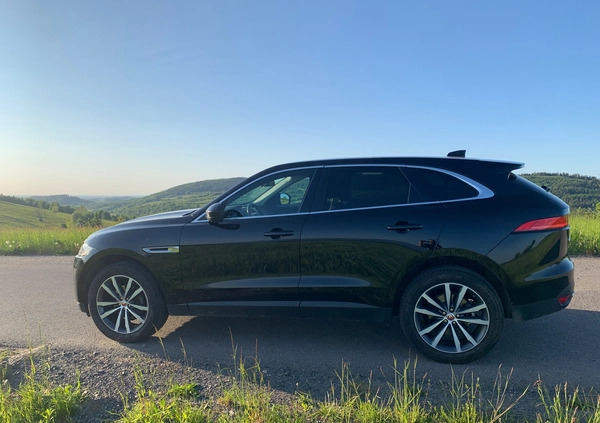 Jaguar F-Pace cena 117000 przebieg: 110000, rok produkcji 2018 z Wrocław małe 154